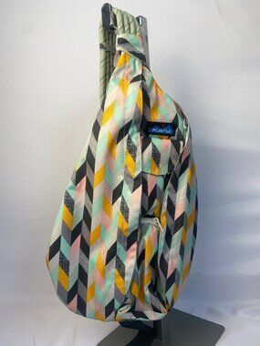 KAVU Rope Strap Sling Bag Crossbody Backpack Outdoors Geometric Chevron Print
